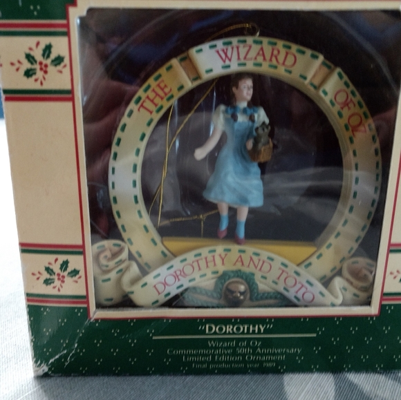 *Enesco Three Wizard of Oz Ornaments* - Picture 13 of 16